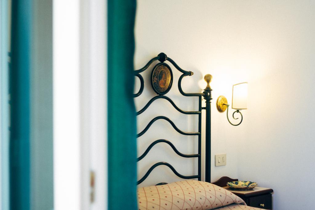 Villino Eleonora Bed & Breakfast Parghelia Dış mekan fotoğraf